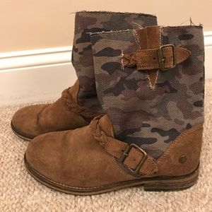 Camo Boots